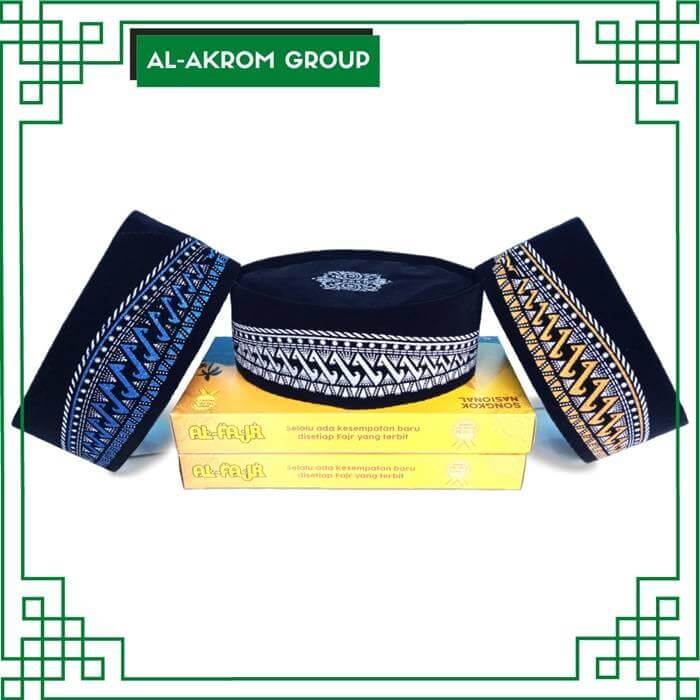  Peci hitam motif batik 